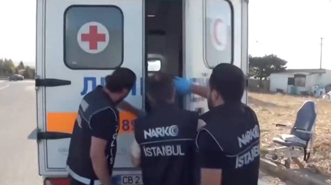 Ambulansla zehir sevkiyatına darbe