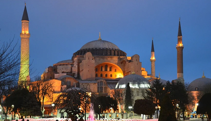 Ayasofya Camii tarihi ve önemi nedir?