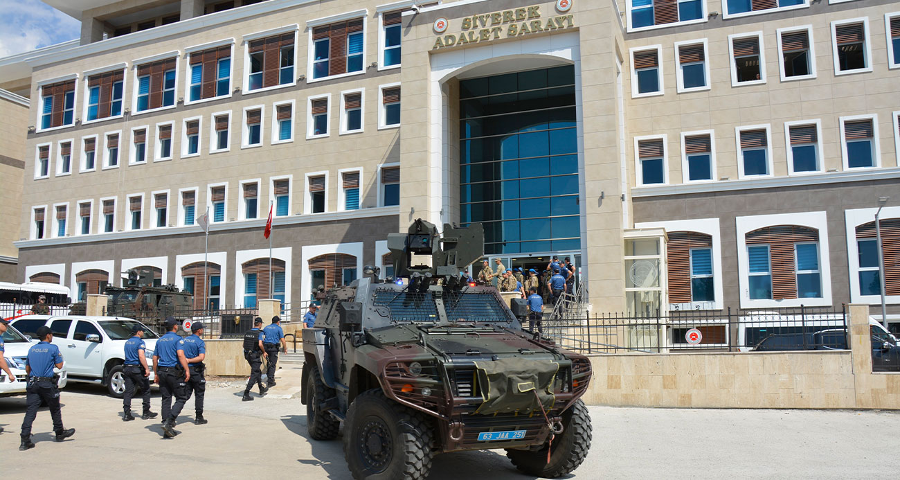 Komşusunu el bombasıyla tehdit eden kadının evinden 2 el bombası çıktı