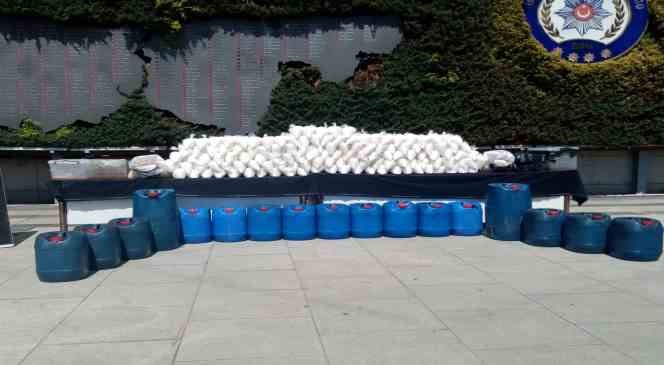 İstanbul da 849 kilo uyuşturucu yakalandı